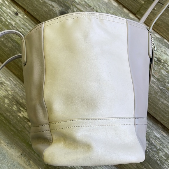 Vintage Leather COACH Shoulder Bag - Picture 6 of 13